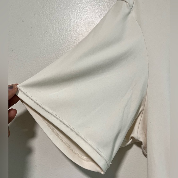 Craft Off-White Performance Tee - Men’s Size Medium - Picture 14 of 15